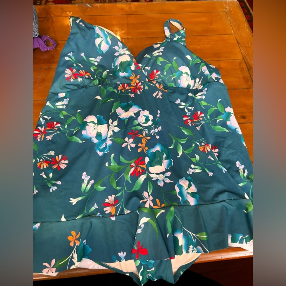 Womens 24 bathing suit